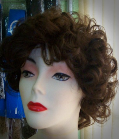 Peruca curta cacheadas natural